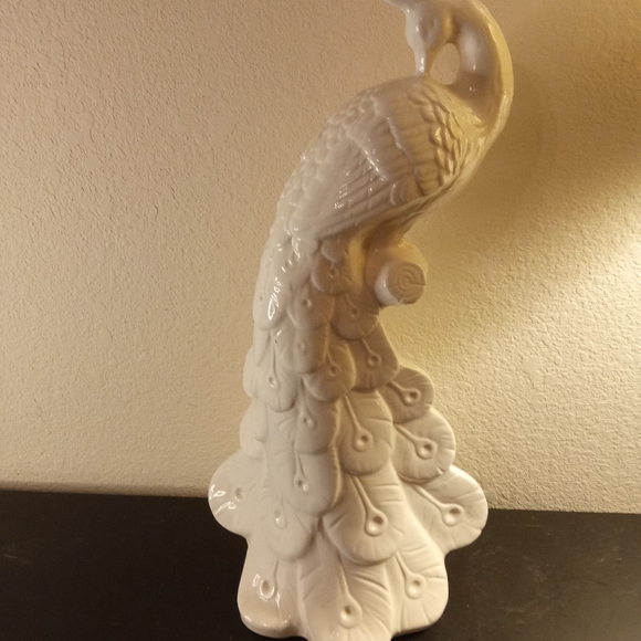 RARE HTF EXQUISITE Haeger 21"x12" Ceramic White Peacock Sculpture. - Picture 4 of 10